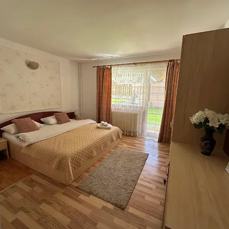 Quarto em Acomodações Particulares Ana